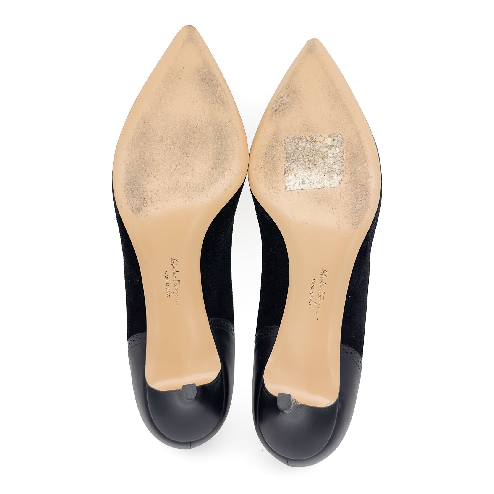 Suede Neissa Pumps - Salvatore Ferragamo - MISHMASH