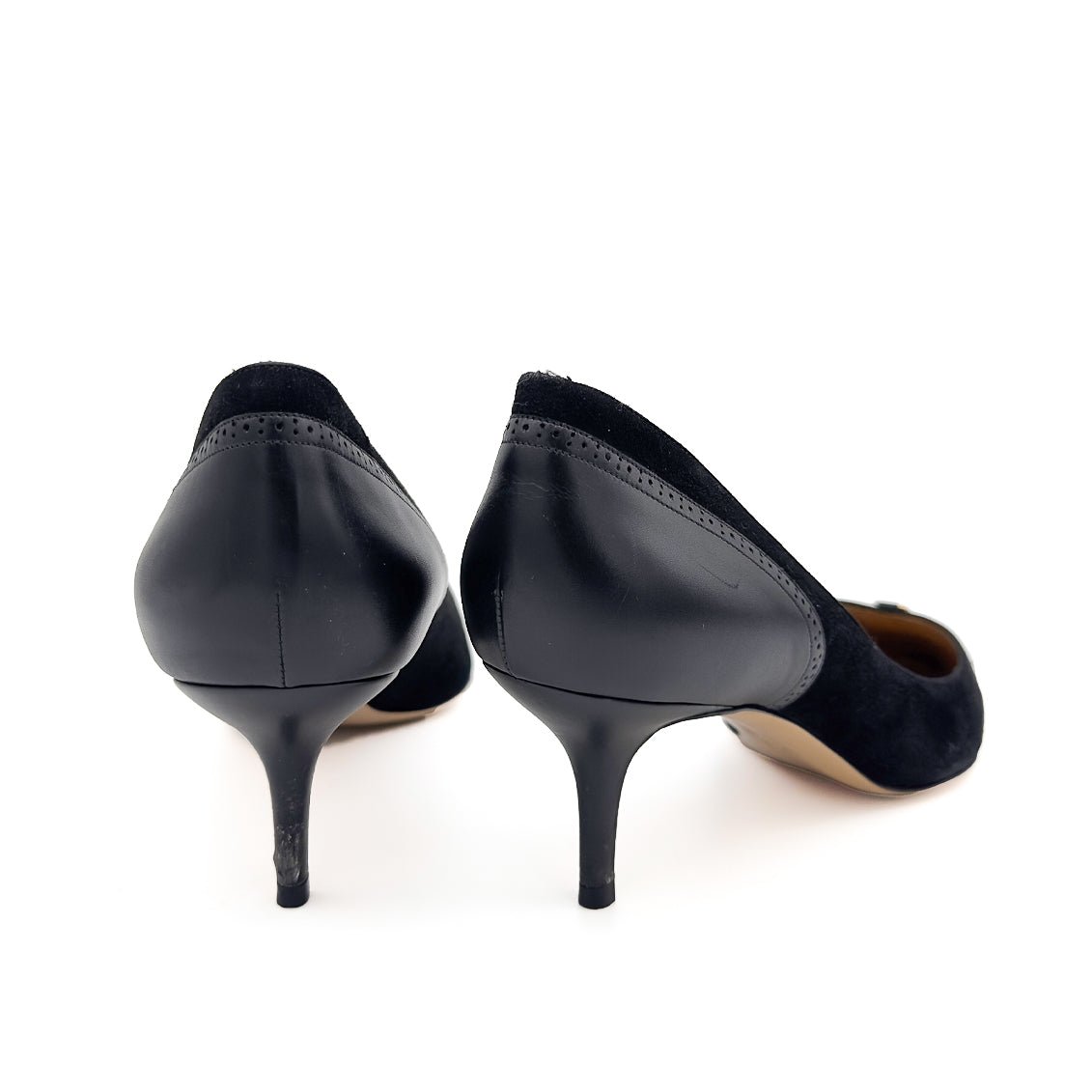 Suede Neissa Pumps - Salvatore Ferragamo - MISHMASH