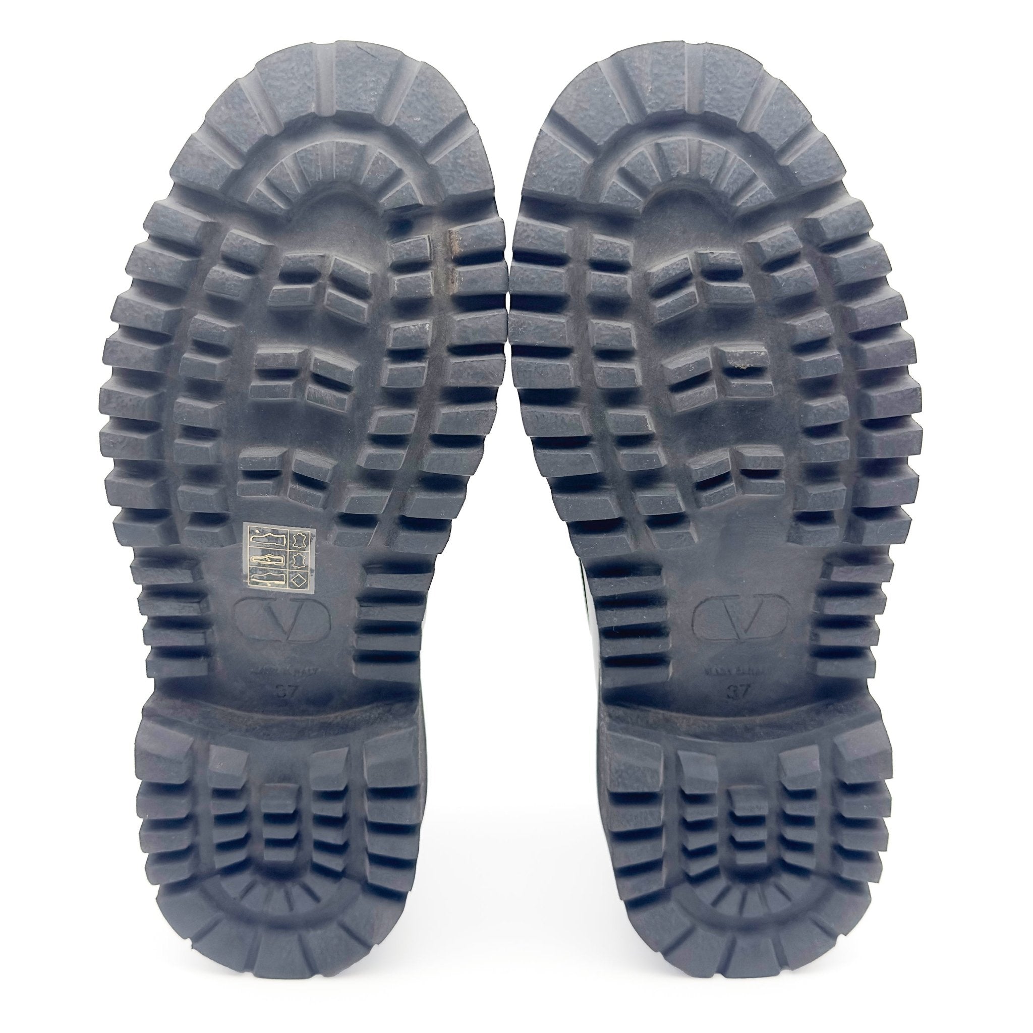 Vlogo Signature Calfskin Loafer - VALENTINO - MISHMASH