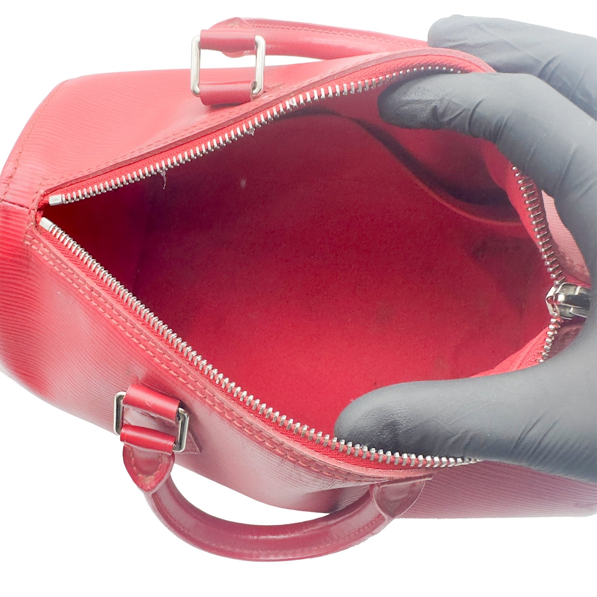 Speedy Handbag - Louis Vuitton - MISHMASH