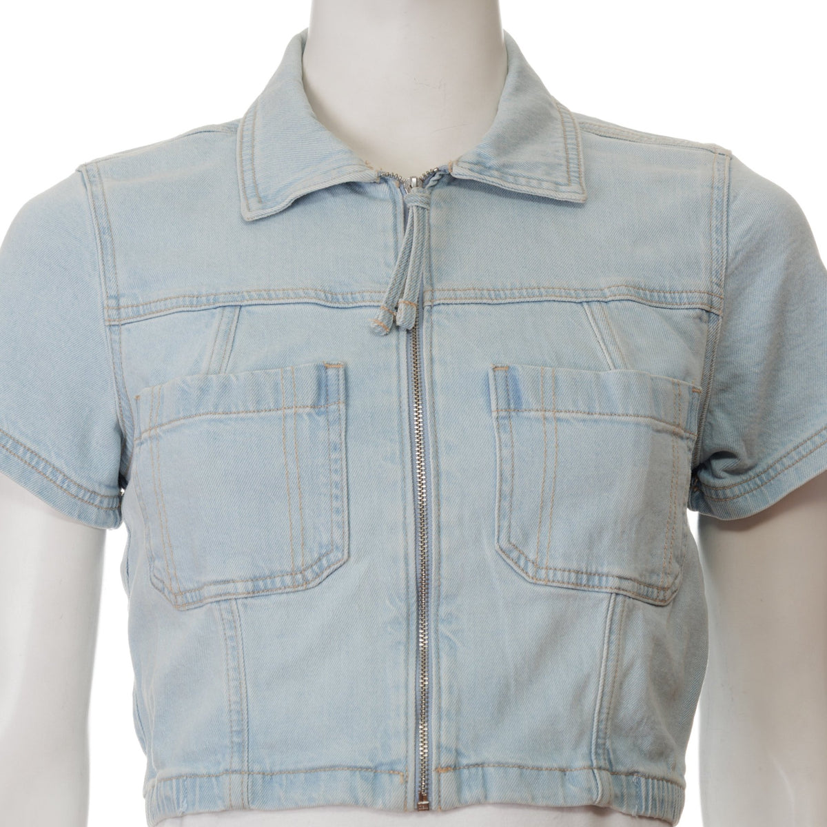 Wide Shot - AMERICAN EAGLE - MISHMASH
